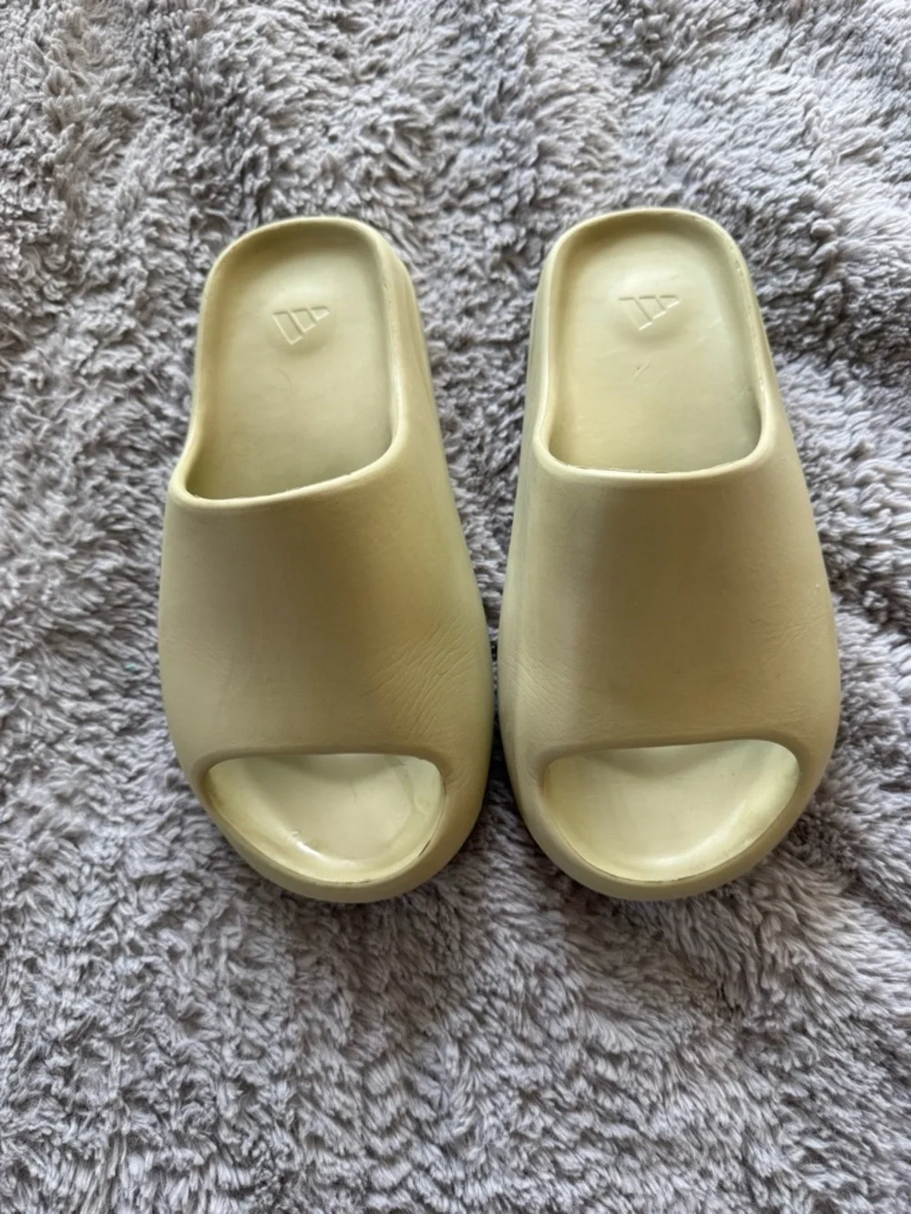 YEEZY Men’s Slides Size 7